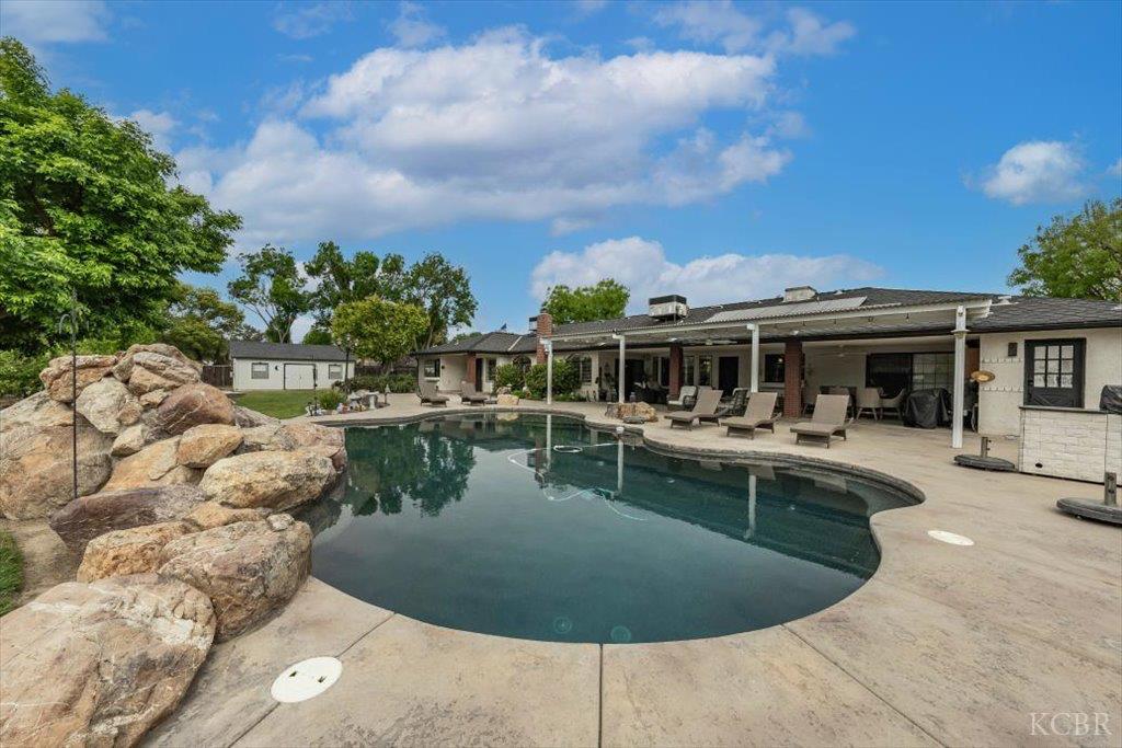 335 Helene St, Lemoore, CA 93245