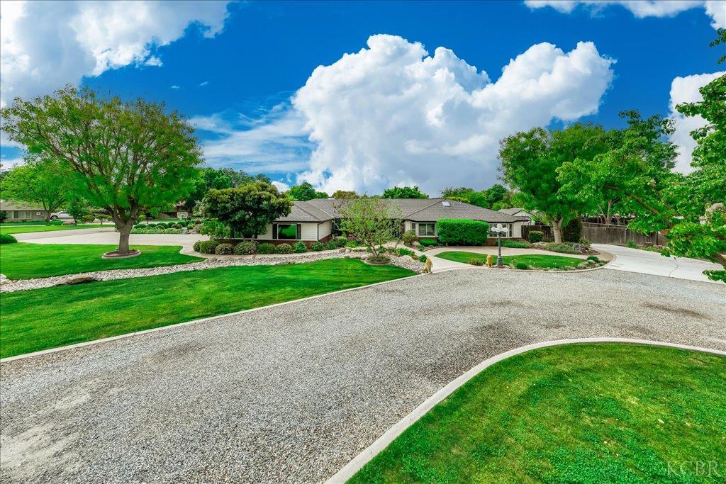 335 Helene St, Lemoore, CA 93245