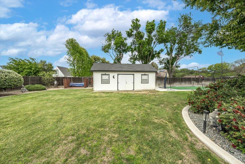 335 Helene St, Lemoore, CA 93245