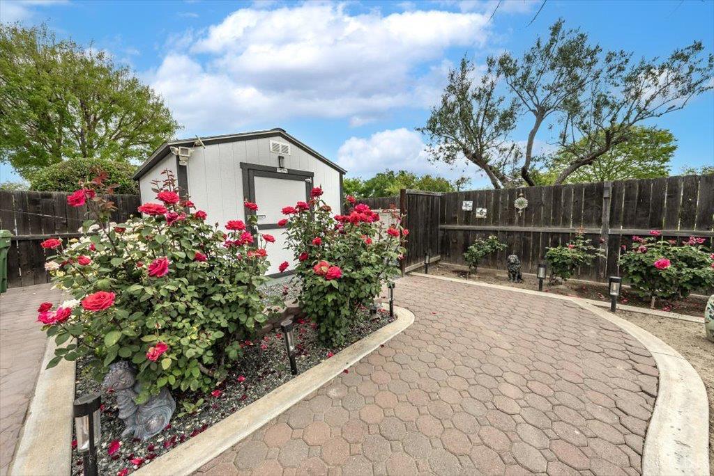 335 Helene St, Lemoore, CA 93245