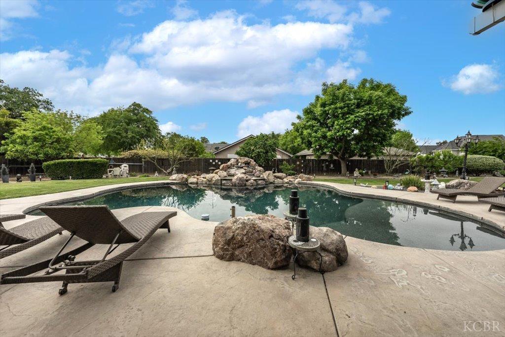 335 Helene St, Lemoore, CA 93245