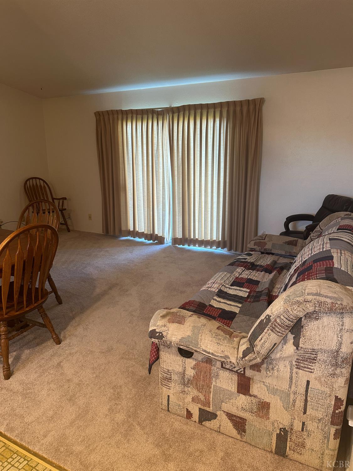 272 W Burlwood Ln, Lemoore, CA 93245