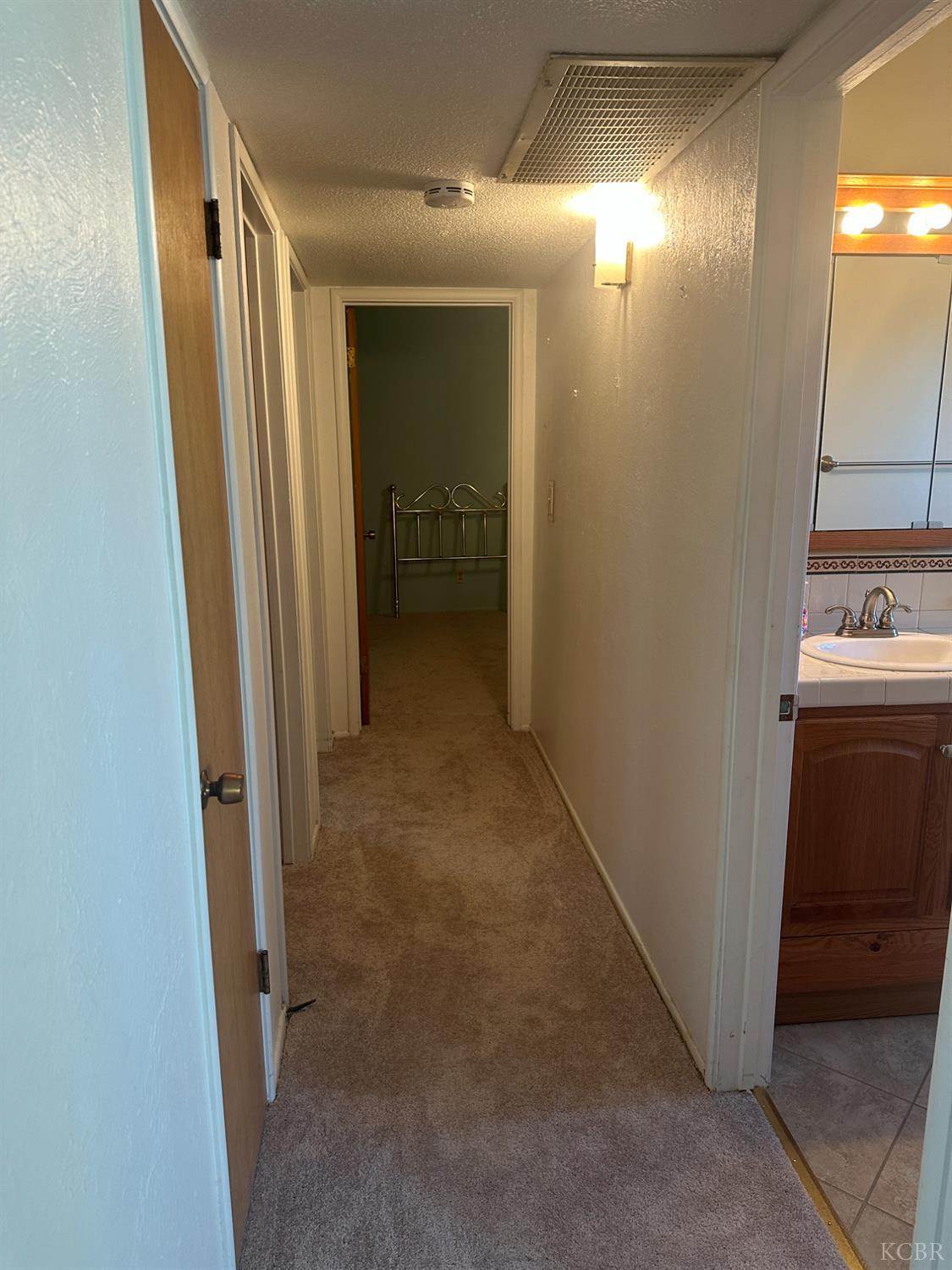 272 W Burlwood Ln, Lemoore, CA 93245