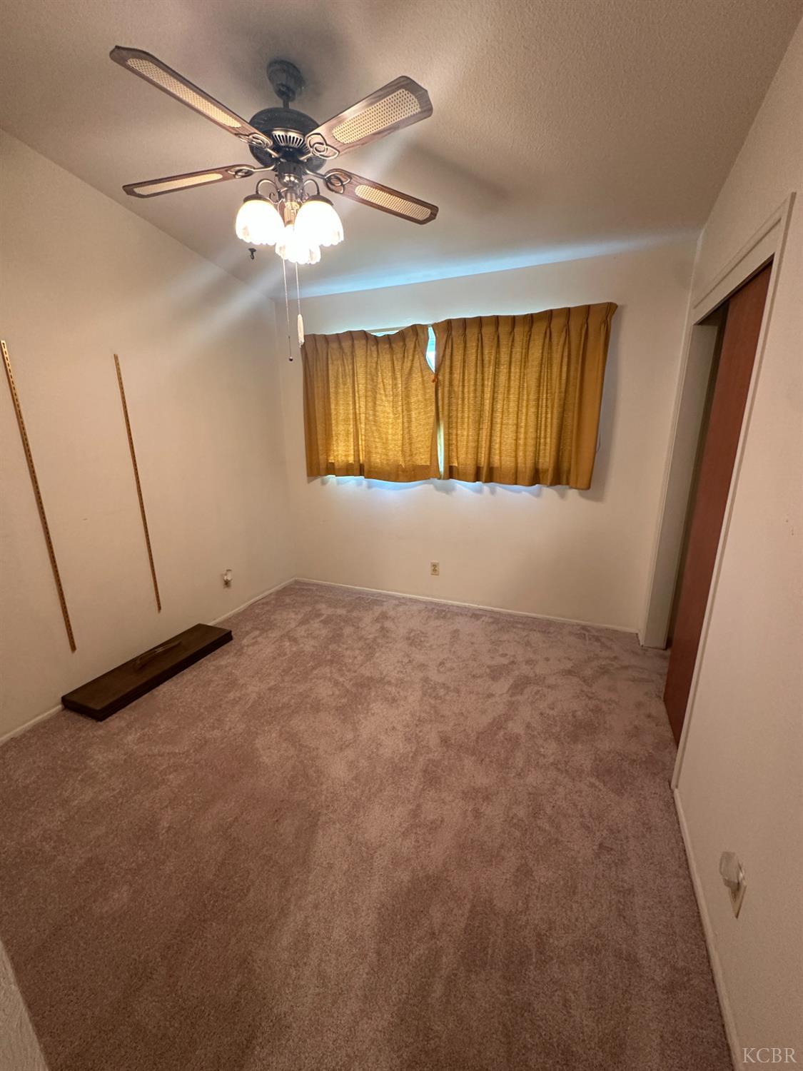 272 W Burlwood Ln, Lemoore, CA 93245