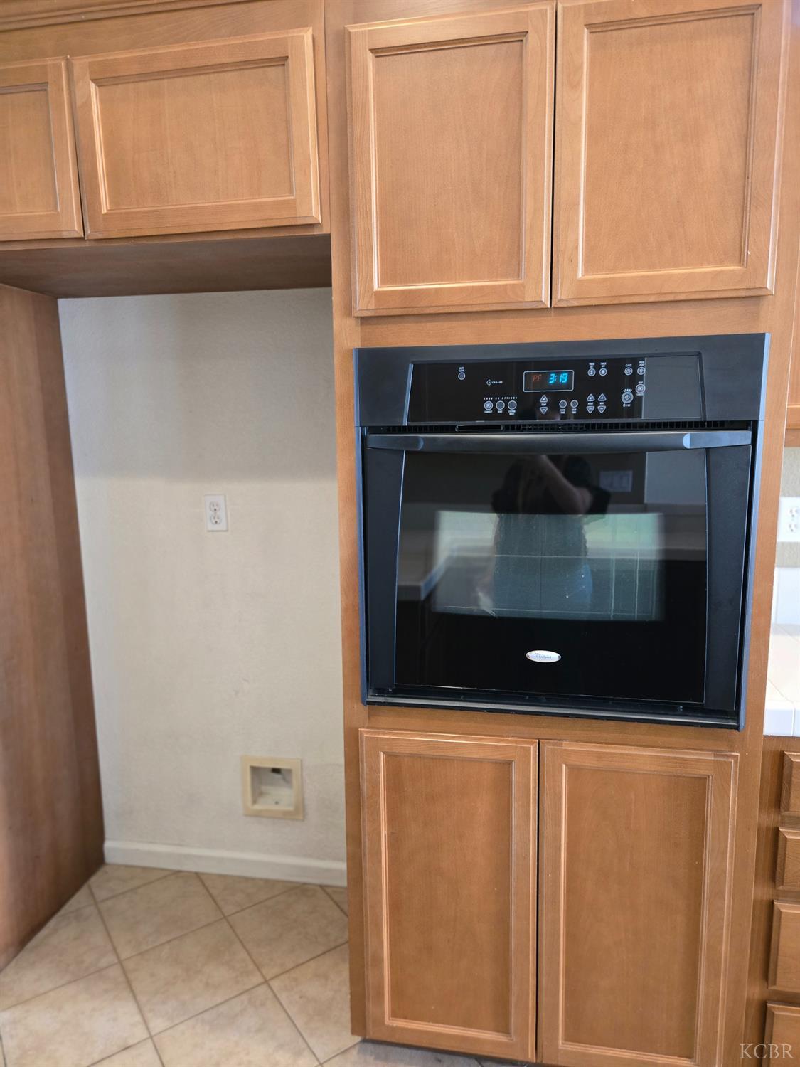 1131 Paradise Dr, Lemoore, CA 93245