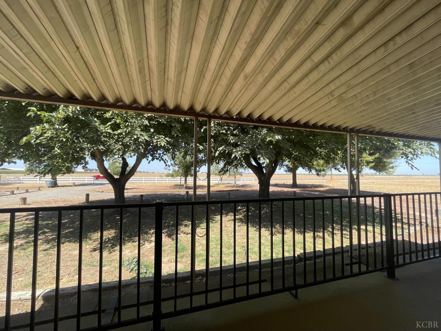 13941 9th Ave, Hanford, CA 93230