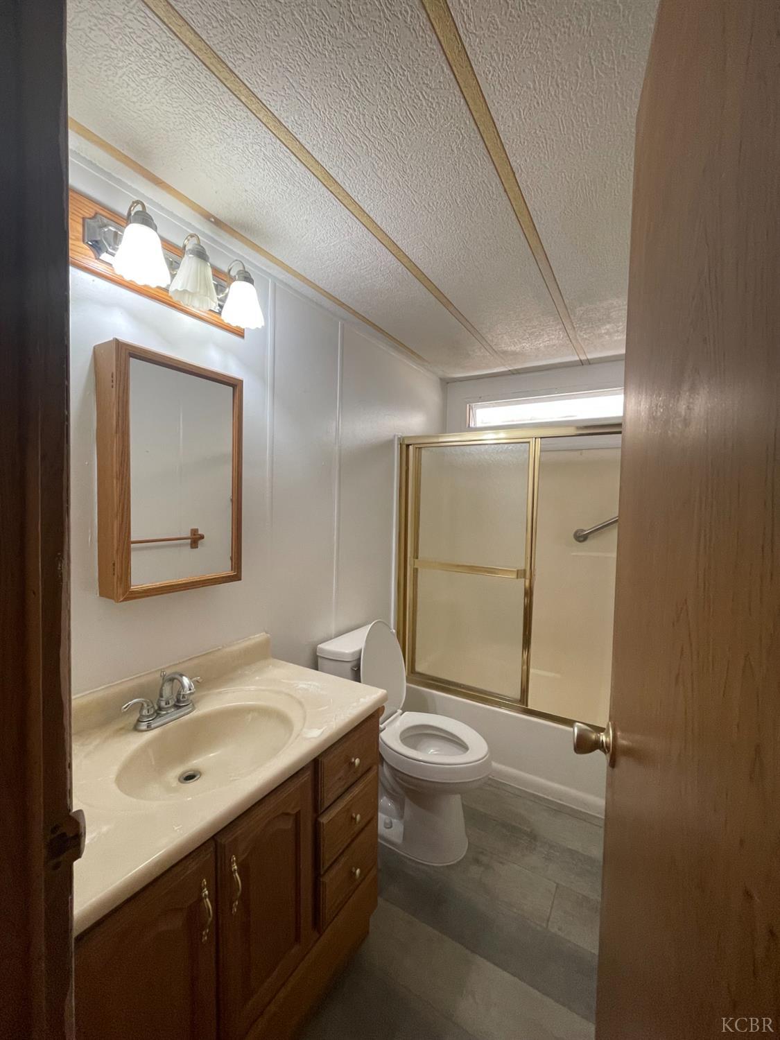 13941 9th Ave, Hanford, CA 93230