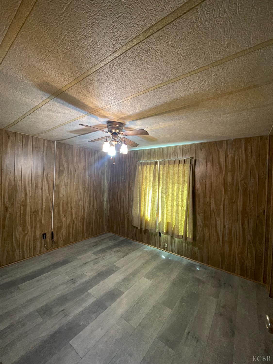 13941 9th Ave, Hanford, CA 93230