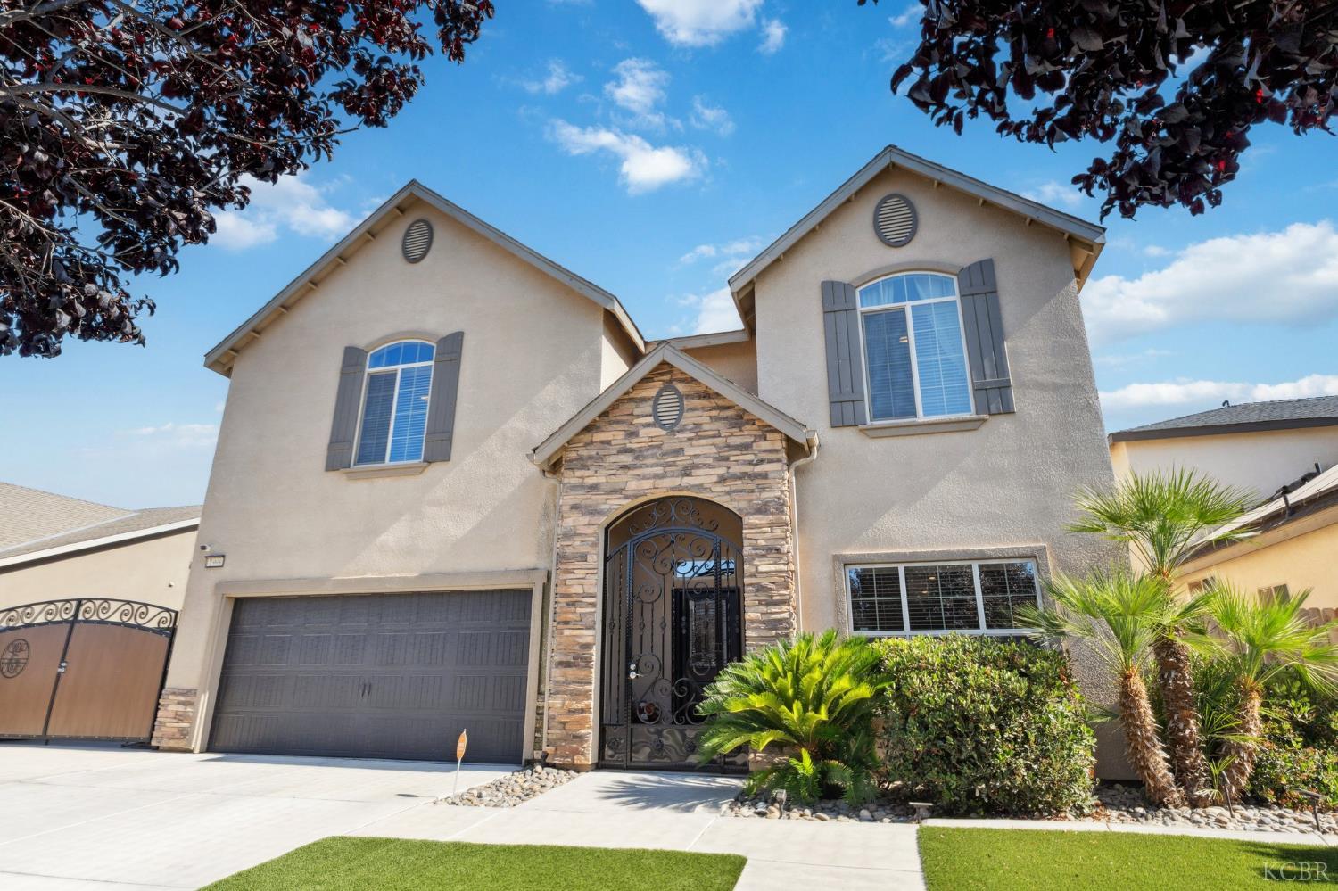 1999 W Hayward St W, Hanford, CA 93230