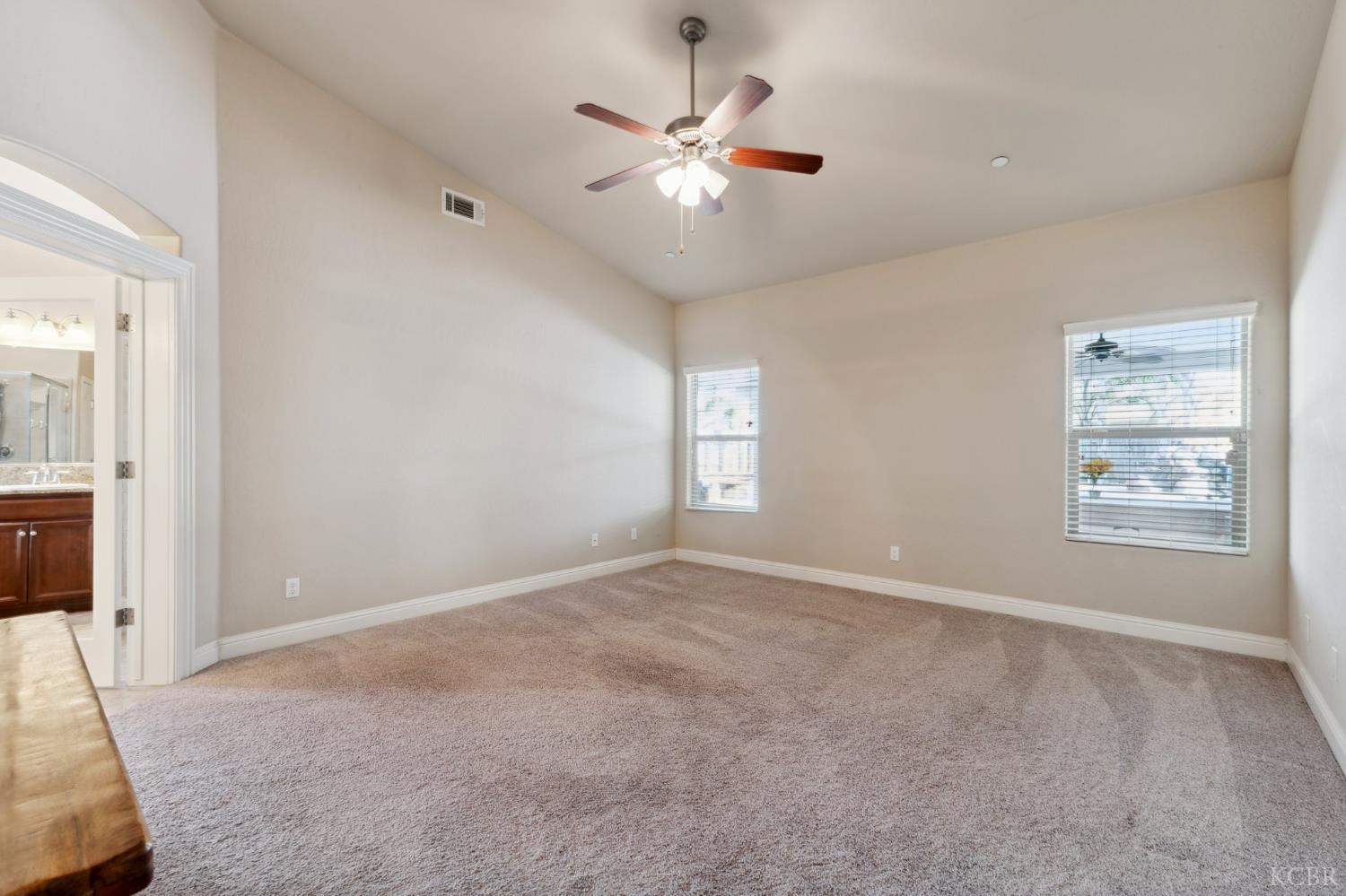 1999 W Hayward St W, Hanford, CA 93230