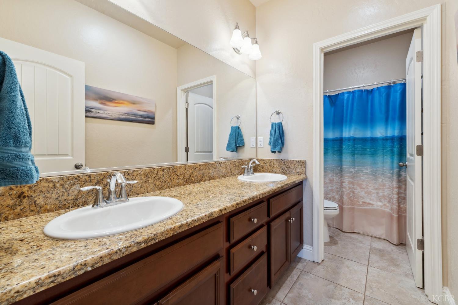 1999 W Hayward St W, Hanford, CA 93230