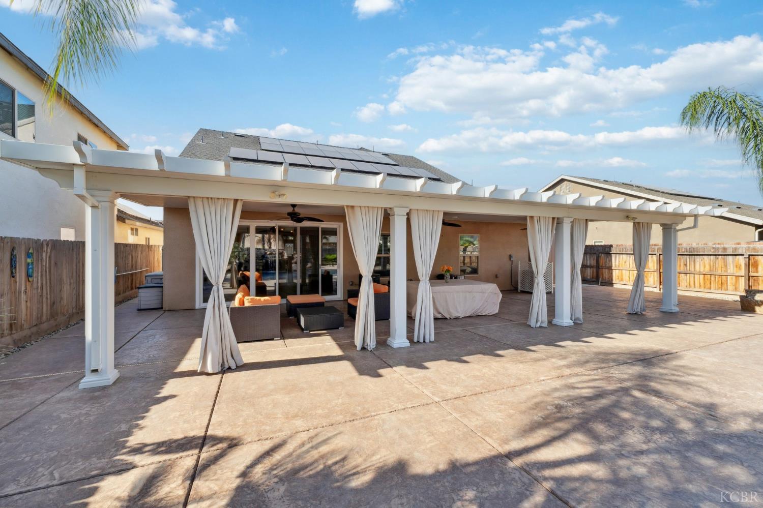 1999 W Hayward St W, Hanford, CA 93230