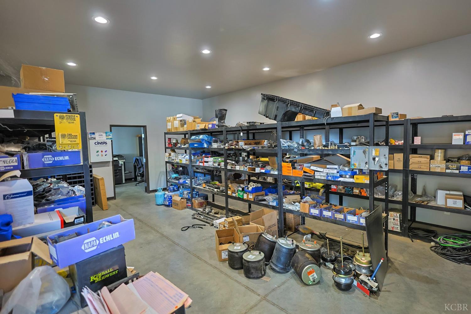 12319 12th Ave, Hanford, CA 93230