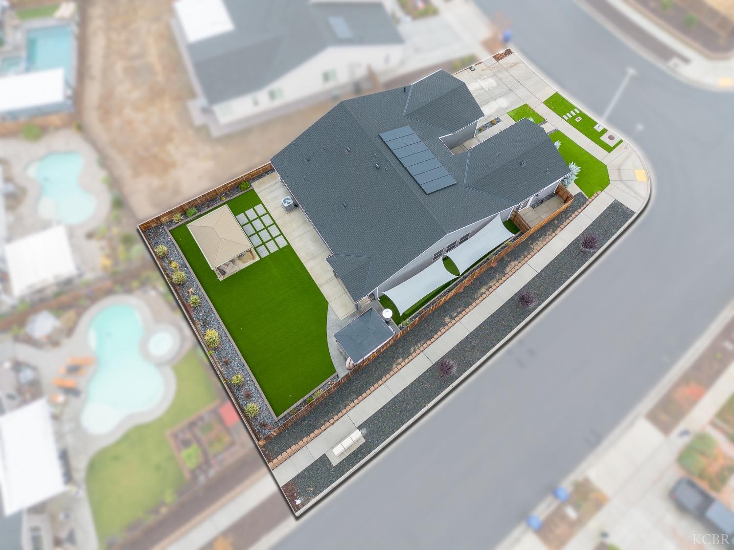 2476 W Bristol Ln, Hanford, CA 93230