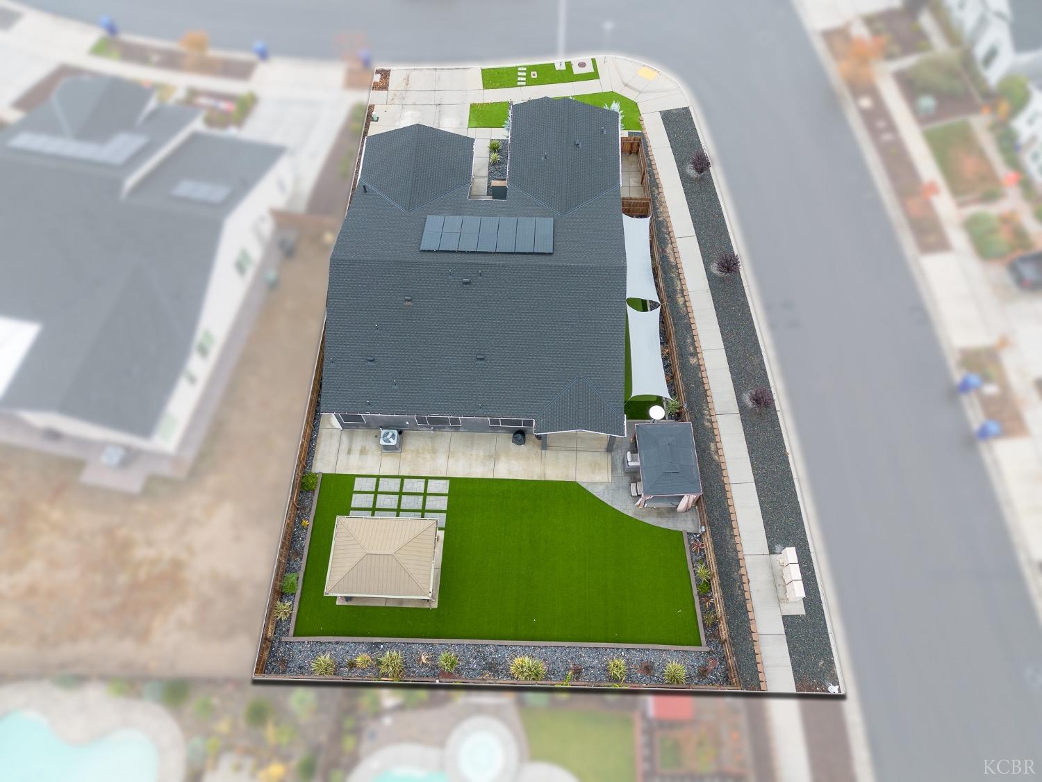 2476 W Bristol Ln, Hanford, CA 93230