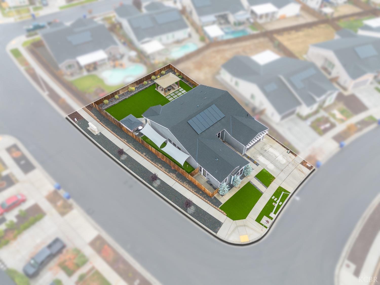 2476 W Bristol Ln, Hanford, CA 93230