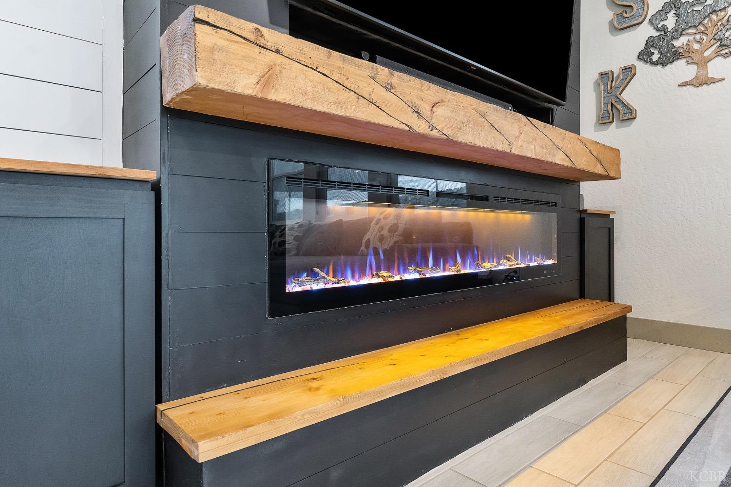 2476 W Bristol Ln, Hanford, CA 93230