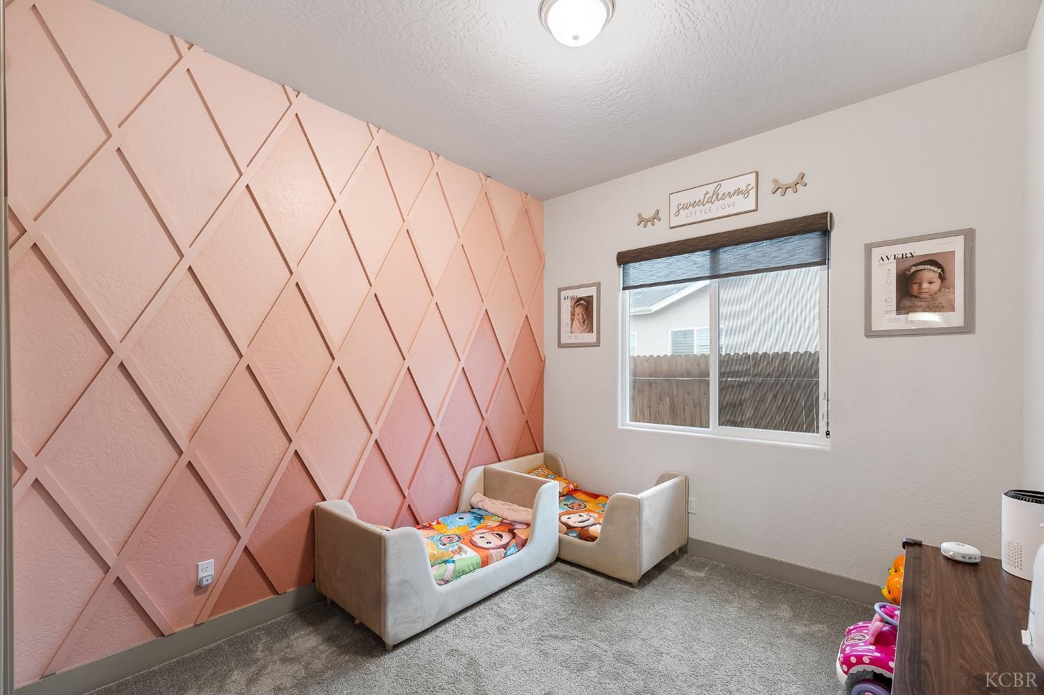 2476 W Bristol Ln, Hanford, CA 93230