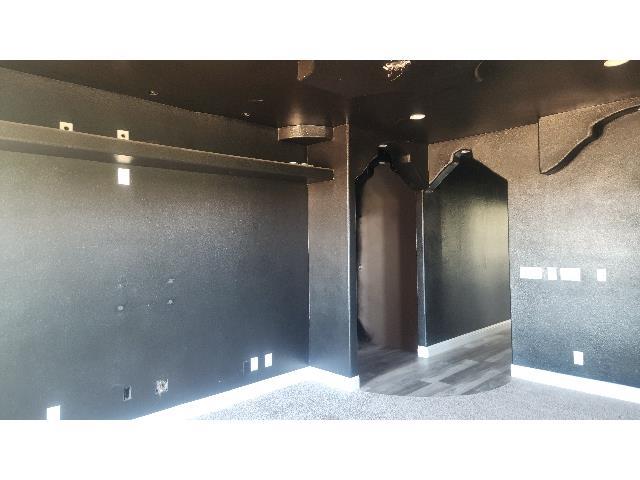 2091 E Nebraska Ave, Dinuba, CA 93618