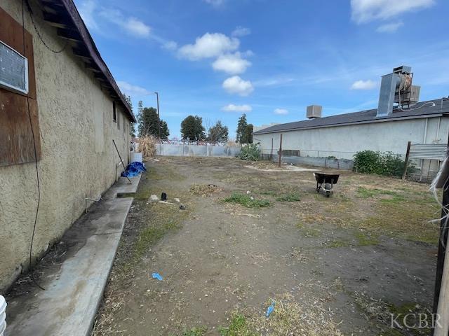 17059 Myrtle Ave, Huron, CA 93234