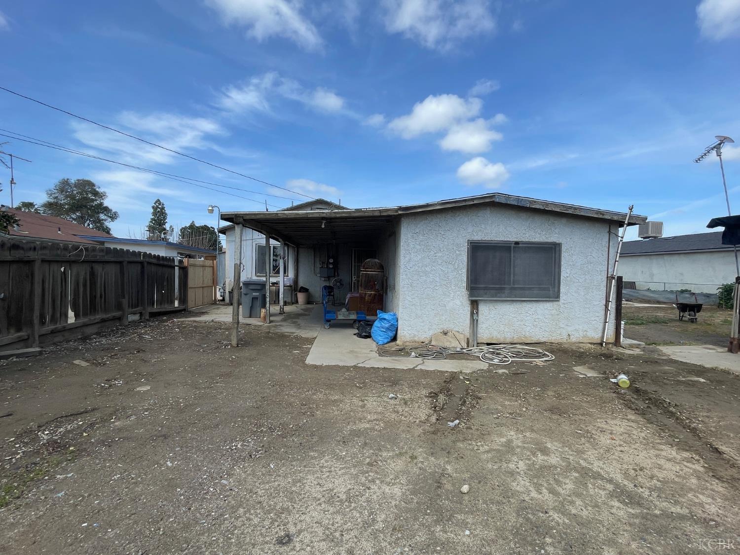 17059 Myrtle Ave, Huron, CA 93234