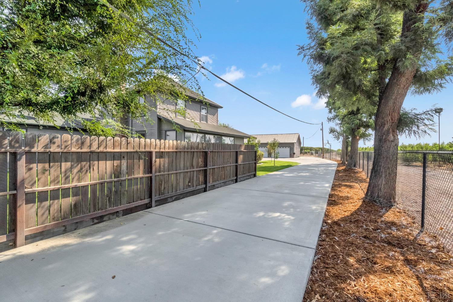 5775 N 11th Ave, Hanford, CA 93230