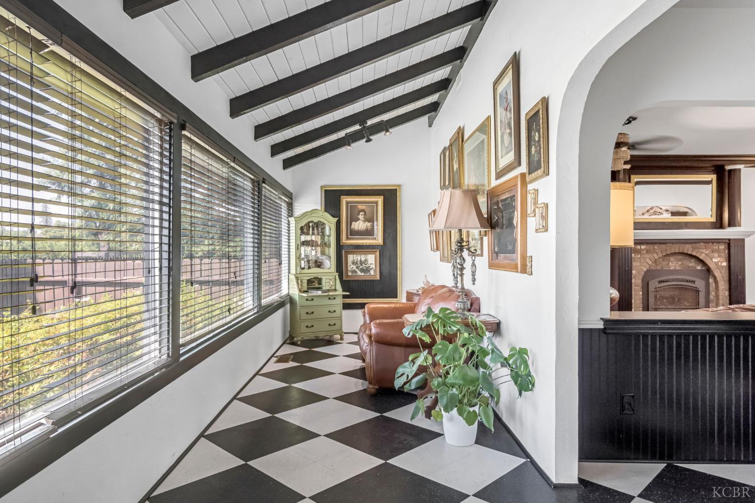 5775 N 11th Ave, Hanford, CA 93230