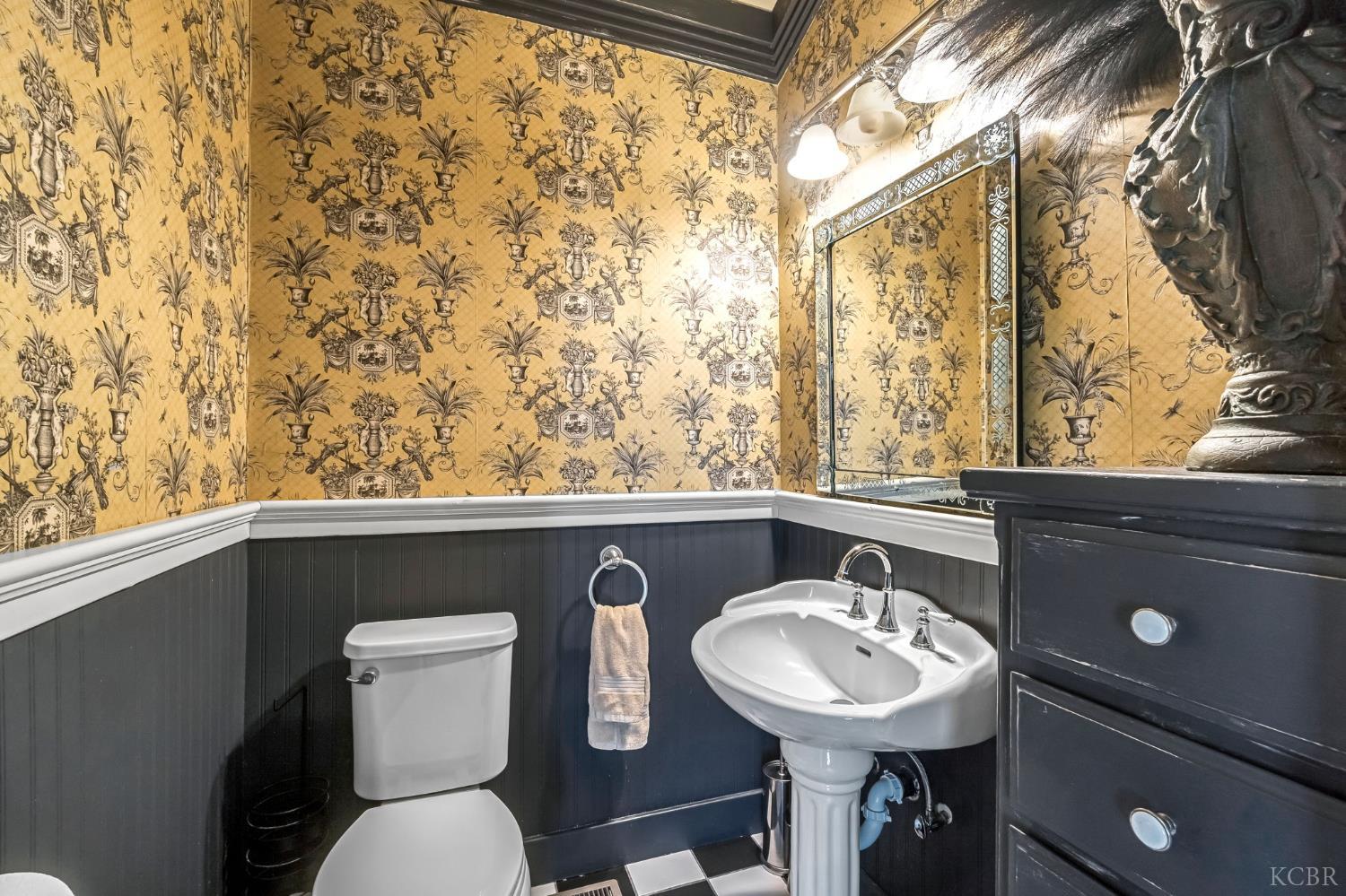 5775 N 11th Ave, Hanford, CA 93230