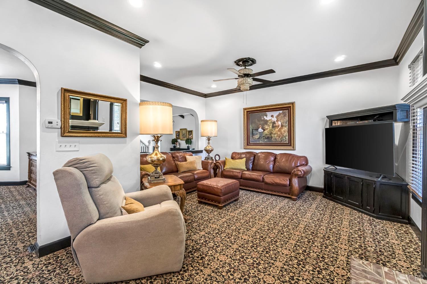 5775 N 11th Ave, Hanford, CA 93230