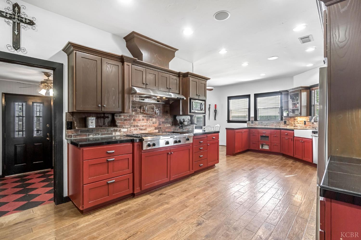 5775 N 11th Ave, Hanford, CA 93230