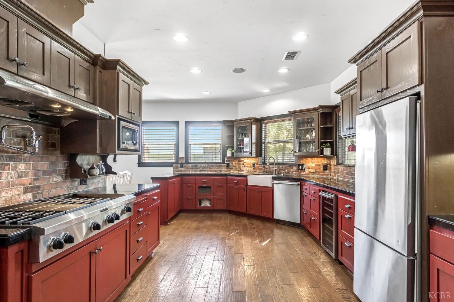 5775 N 11th Ave, Hanford, CA 93230