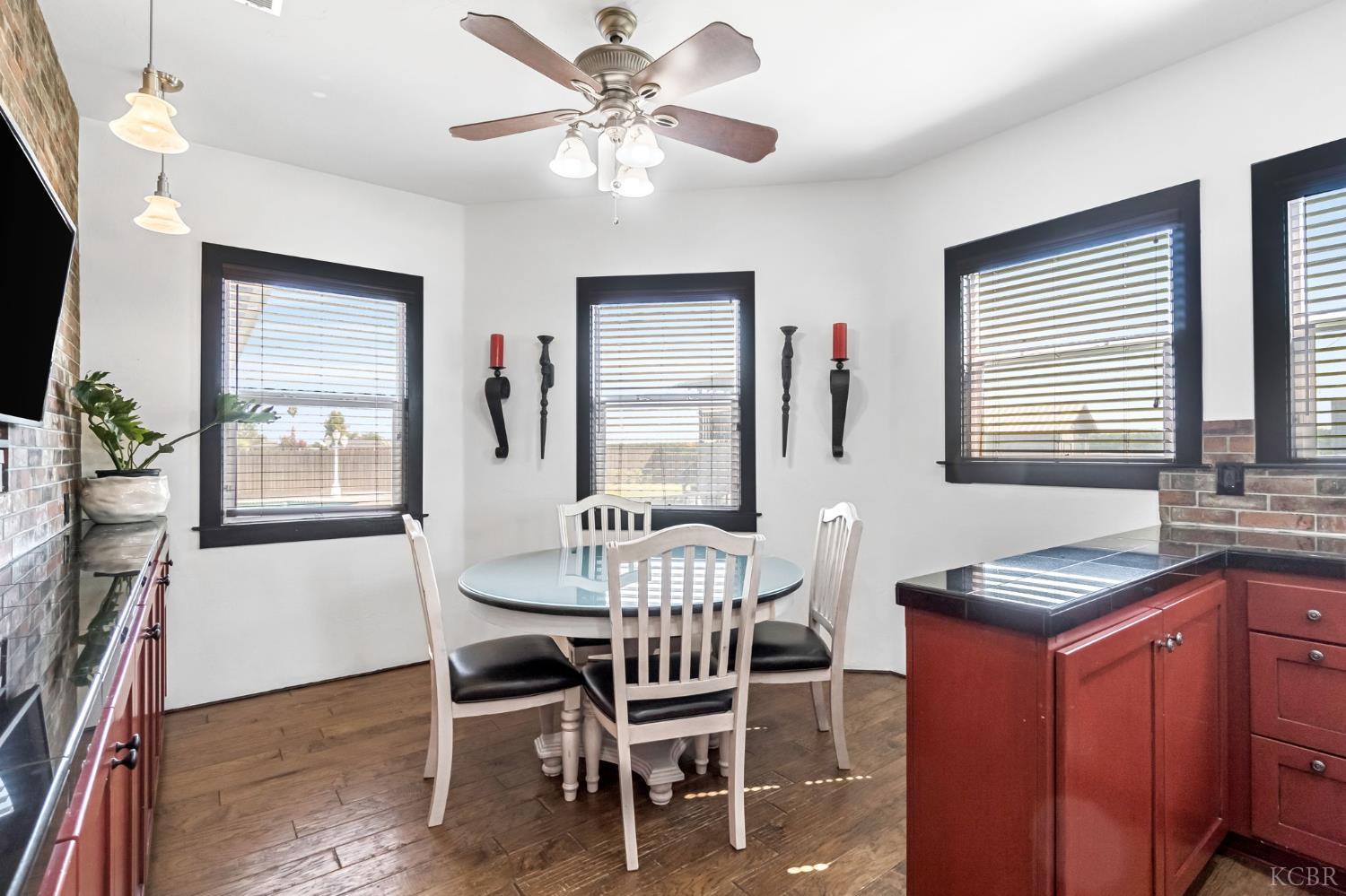 5775 N 11th Ave, Hanford, CA 93230