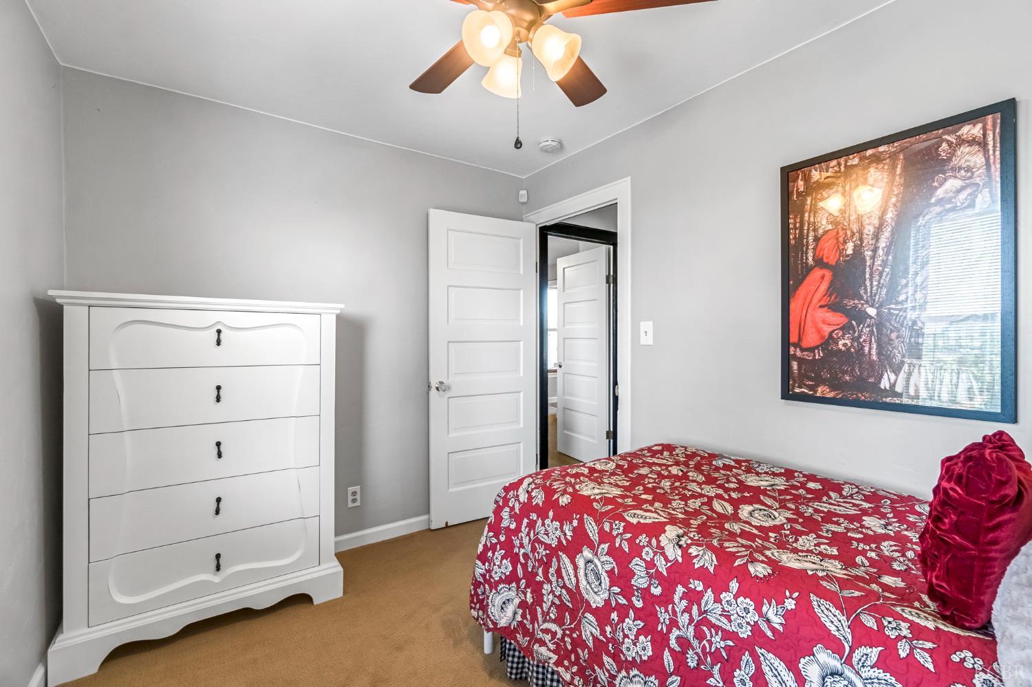 5775 N 11th Ave, Hanford, CA 93230