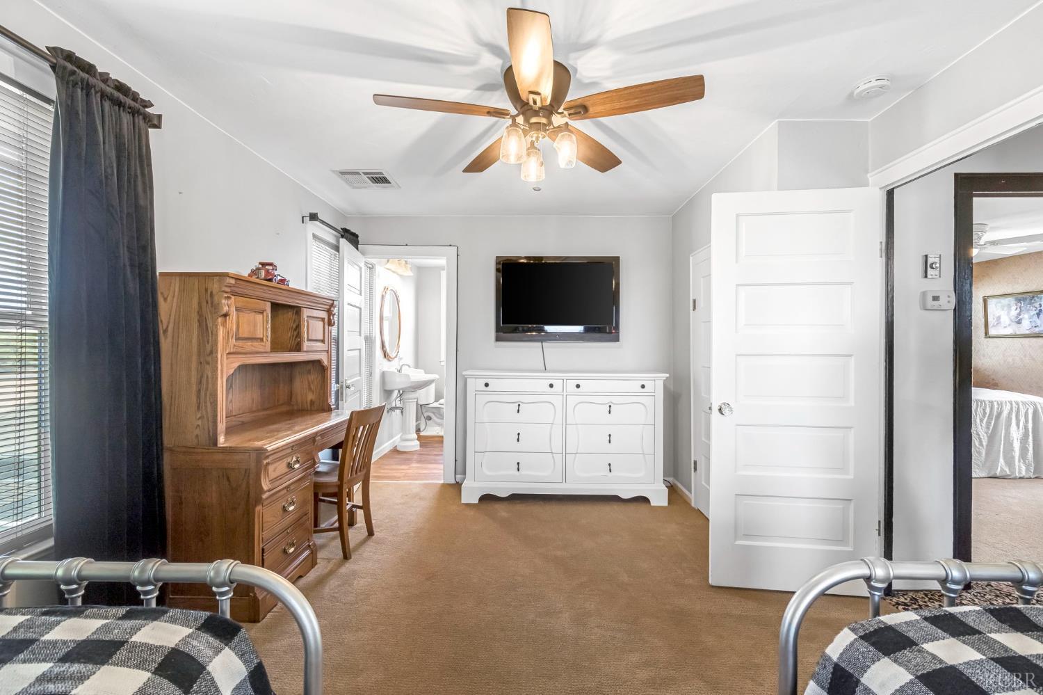 5775 N 11th Ave, Hanford, CA 93230