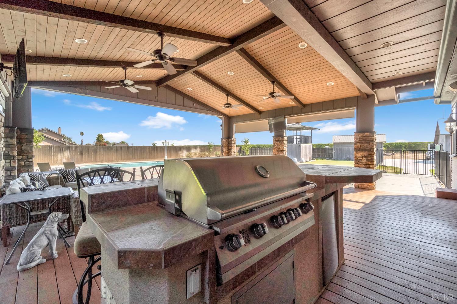 5775 N 11th Ave, Hanford, CA 93230