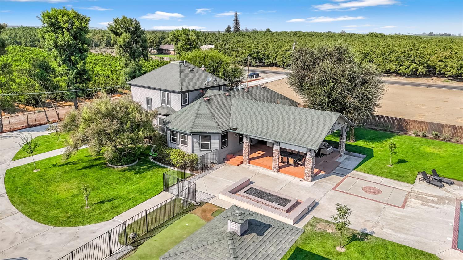 5775 N 11th Ave, Hanford, CA 93230