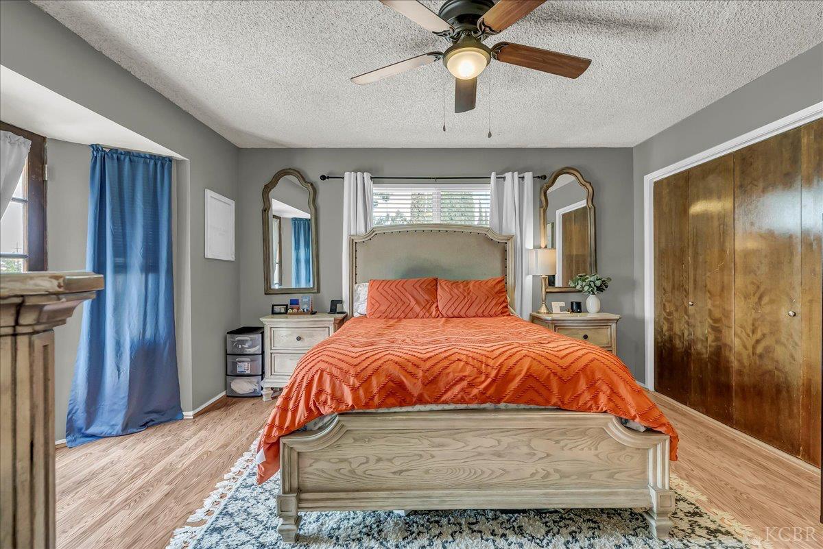 332 E Ash Ave, Hanford, CA 93230