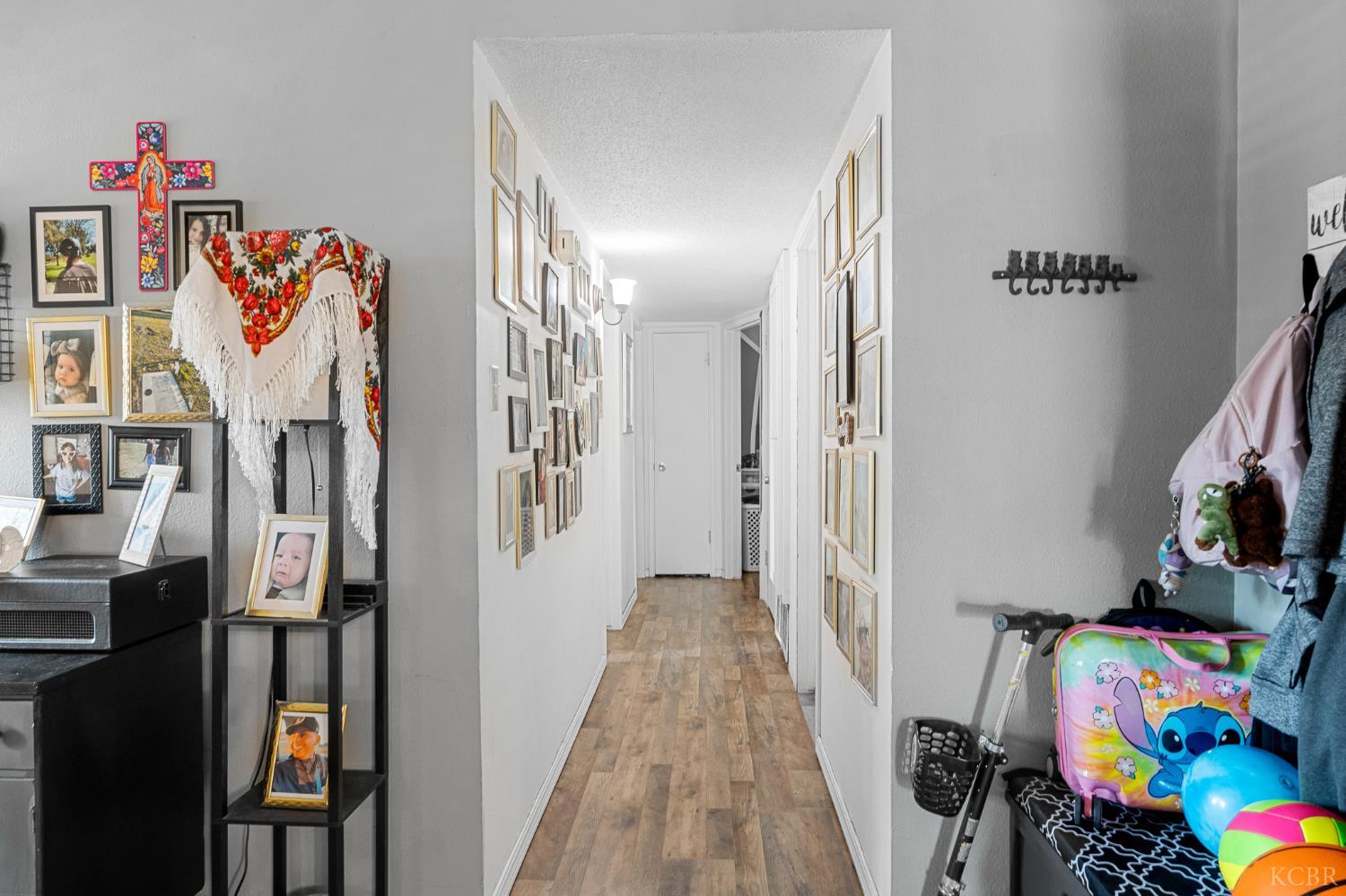 1901 N Kensington Way N, Hanford, CA 93230