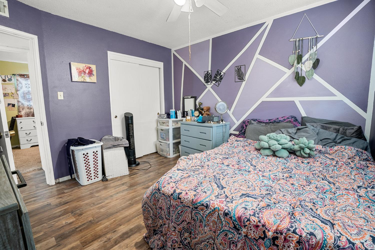 1901 N Kensington Way N, Hanford, CA 93230