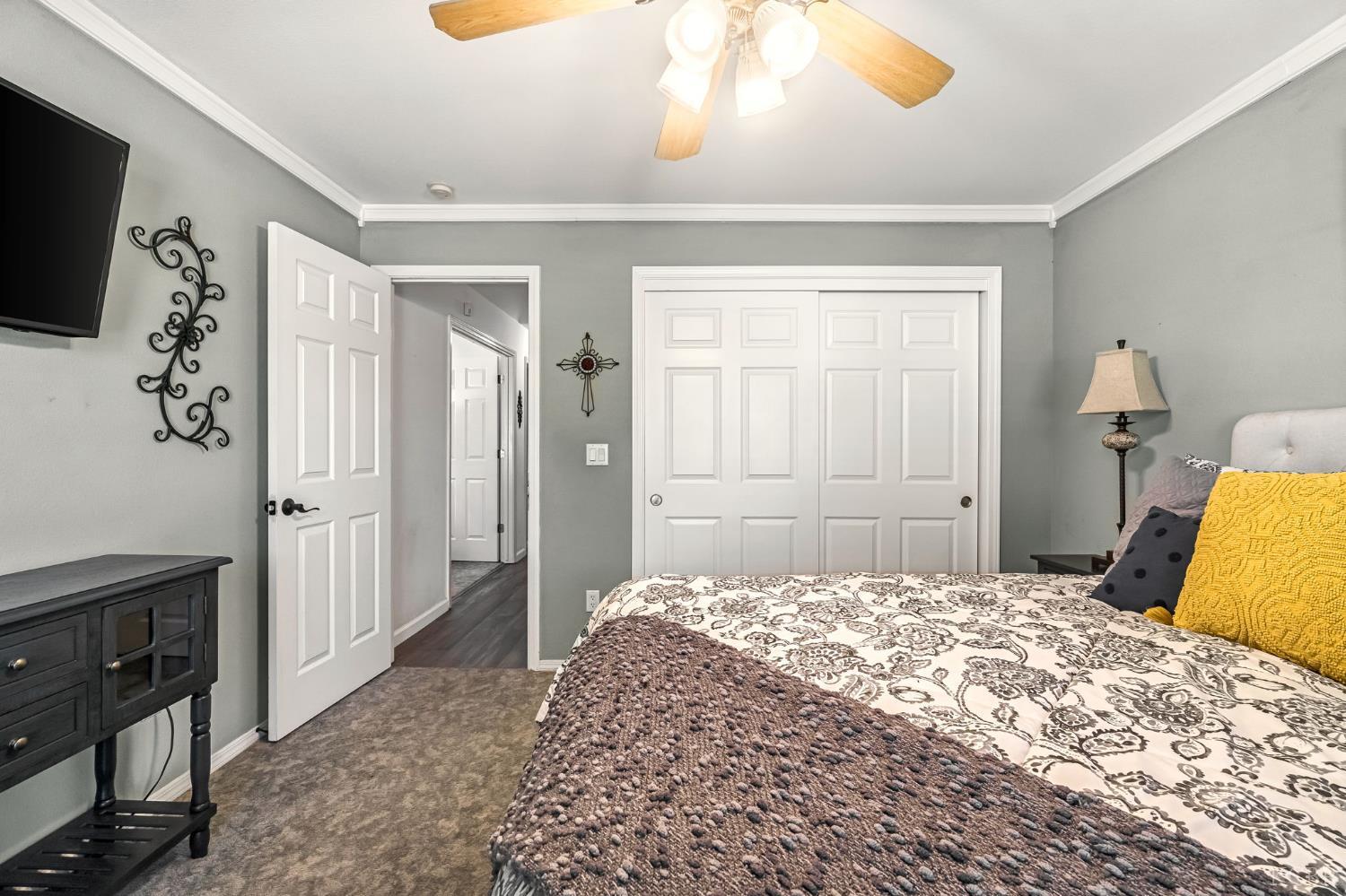 1405 Lincoln Ln, Lemoore, CA 93245