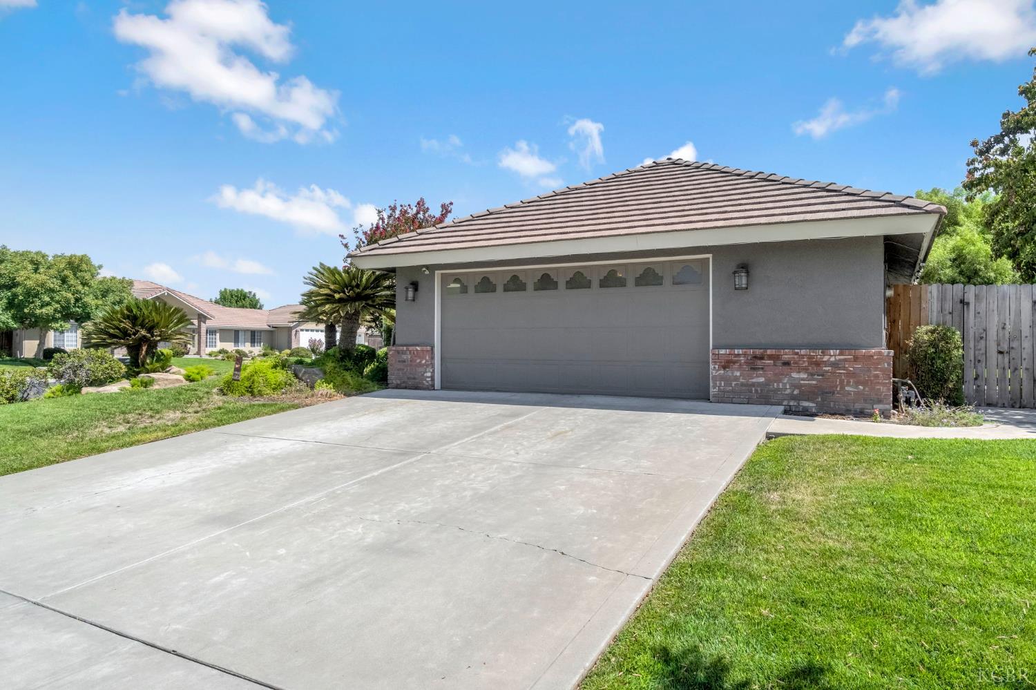 1405 Lincoln Ln, Lemoore, CA 93245