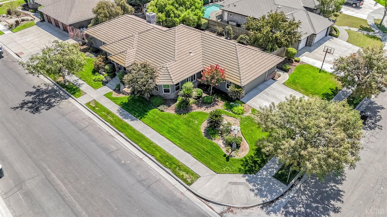 1405 Lincoln Ln, Lemoore, CA 93245