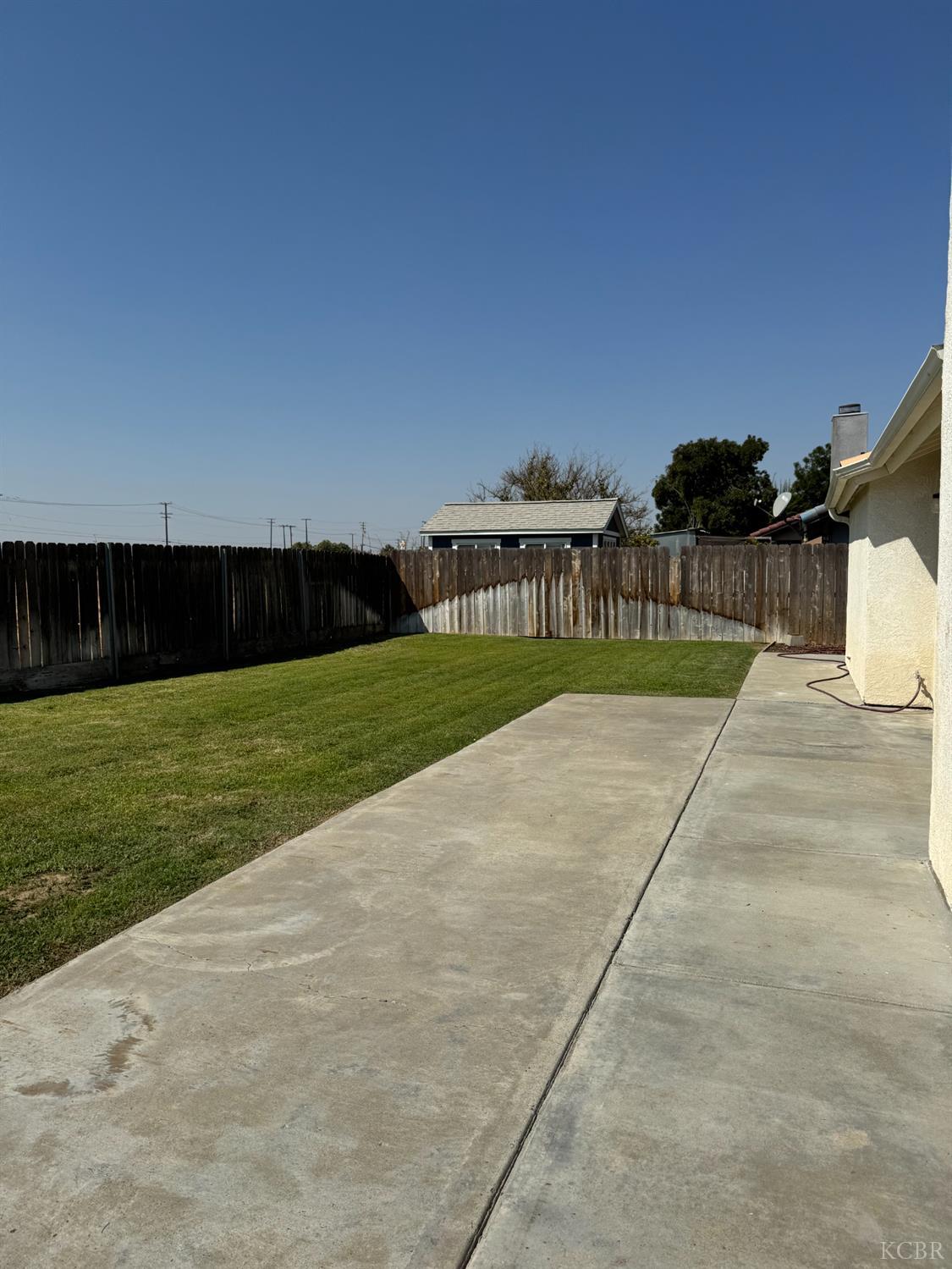 1205 Hawthorn St, Hanford, CA 93230