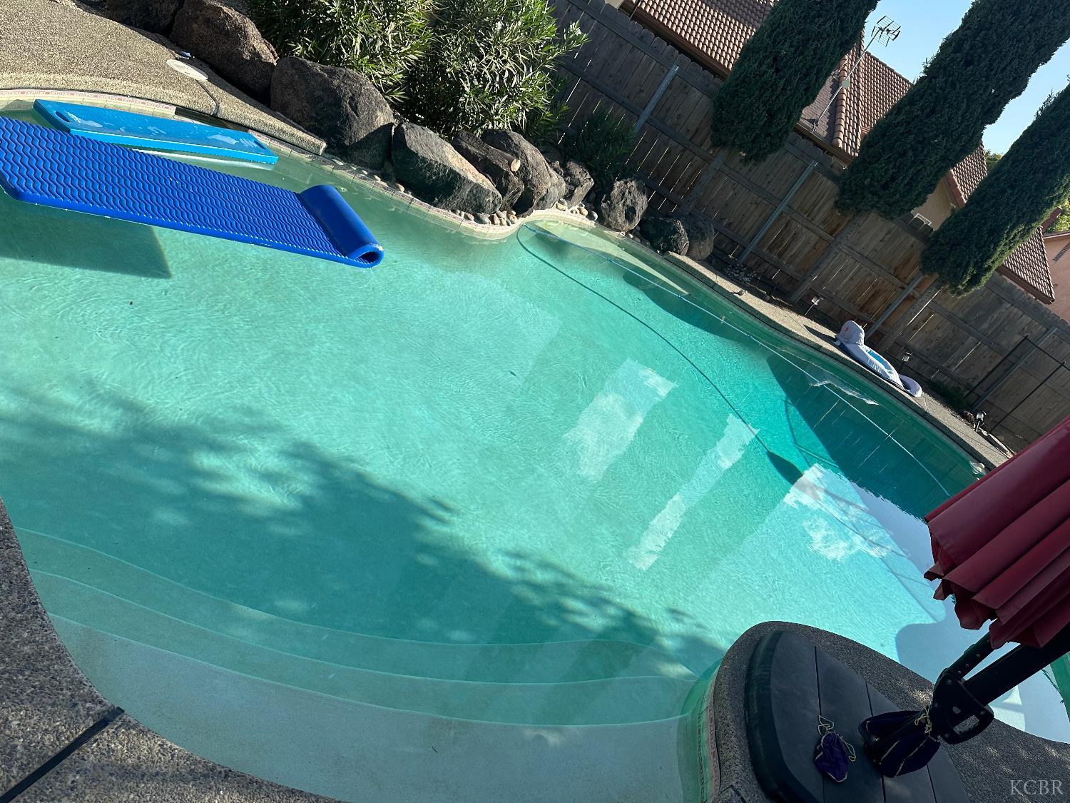 575 E Encore Dr, Hanford, CA 93323