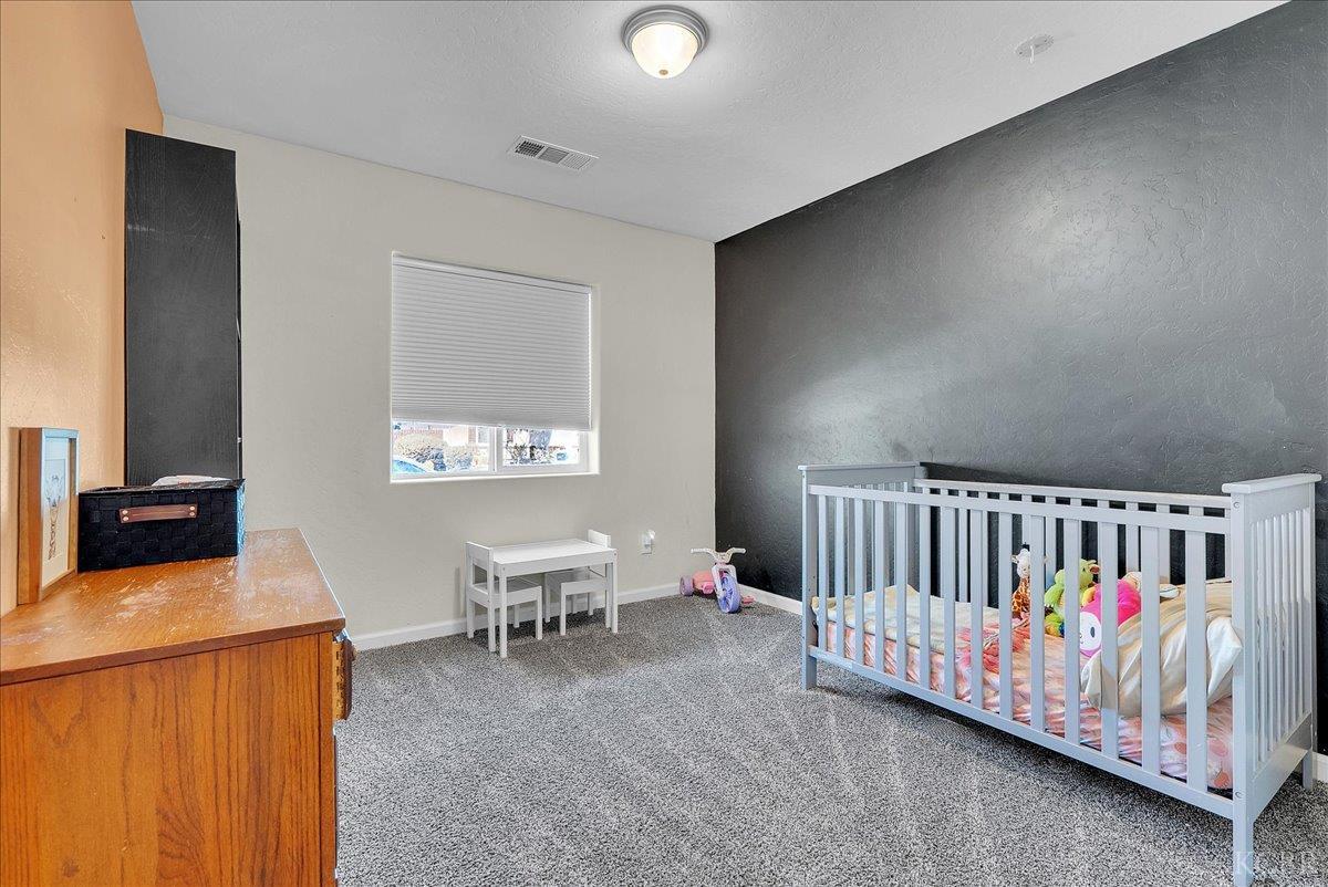 2439 Madeline Dr, Hanford, CA 93230