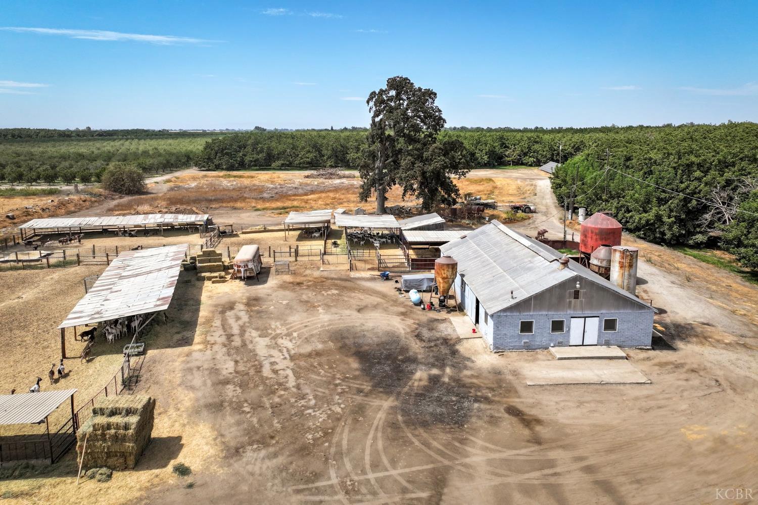 3948 13 1/4 Ave, Hanford, CA 93230