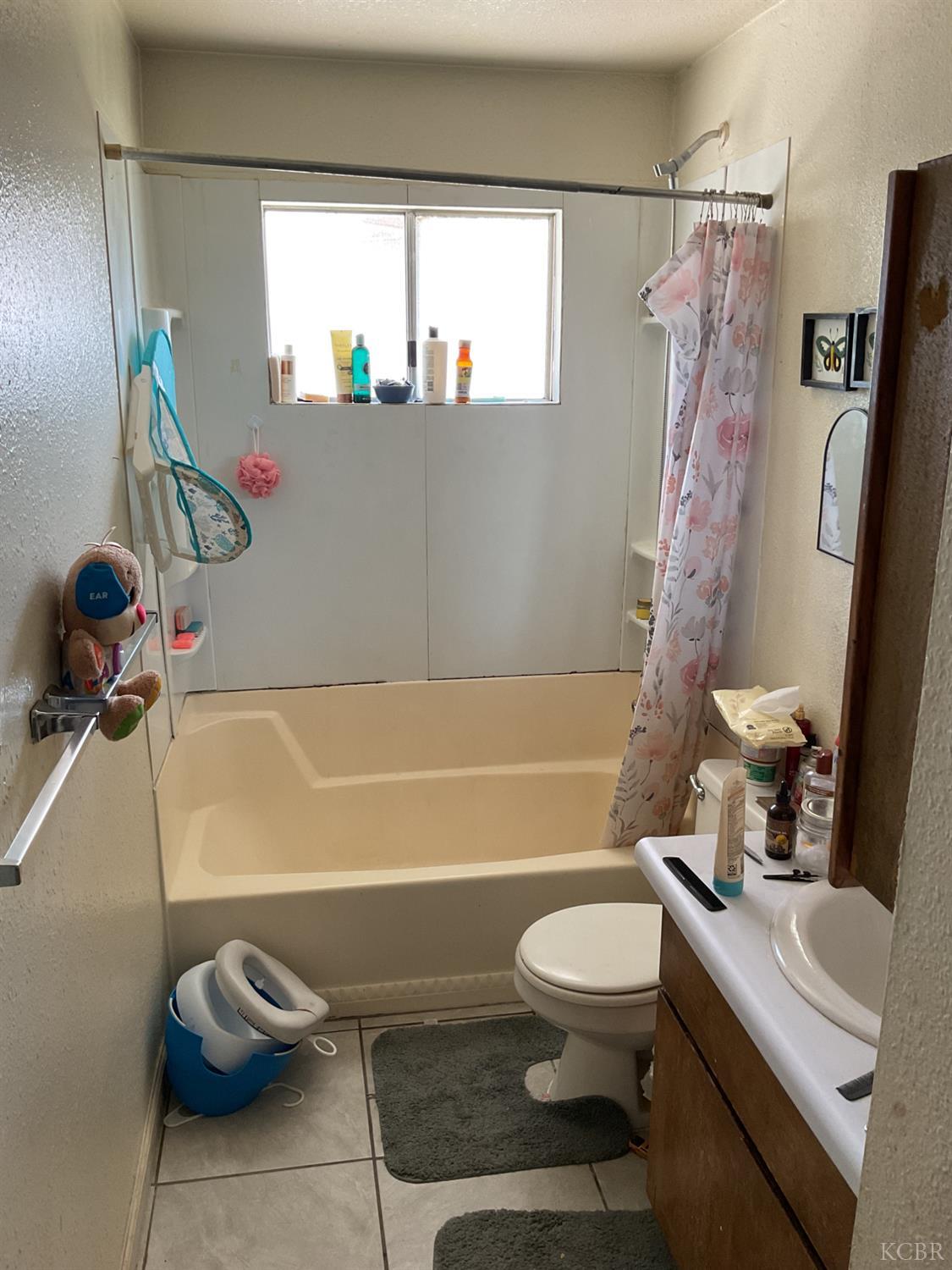 700 S Corcoran Ave, Avenal, CA 93024