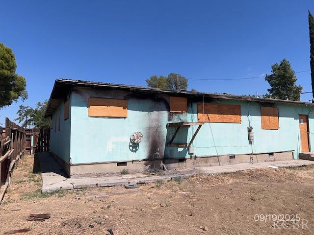 740 E Monterey St, Avenal, CA 93204