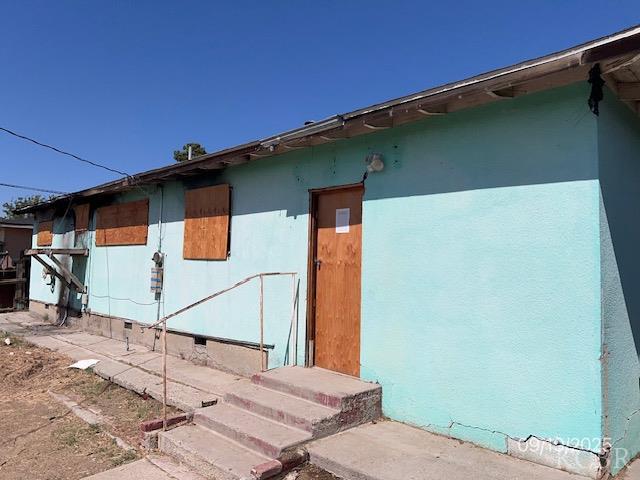 740 E Monterey St, Avenal, CA 93204
