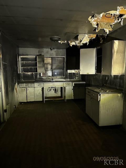 740 E Monterey St, Avenal, CA 93204